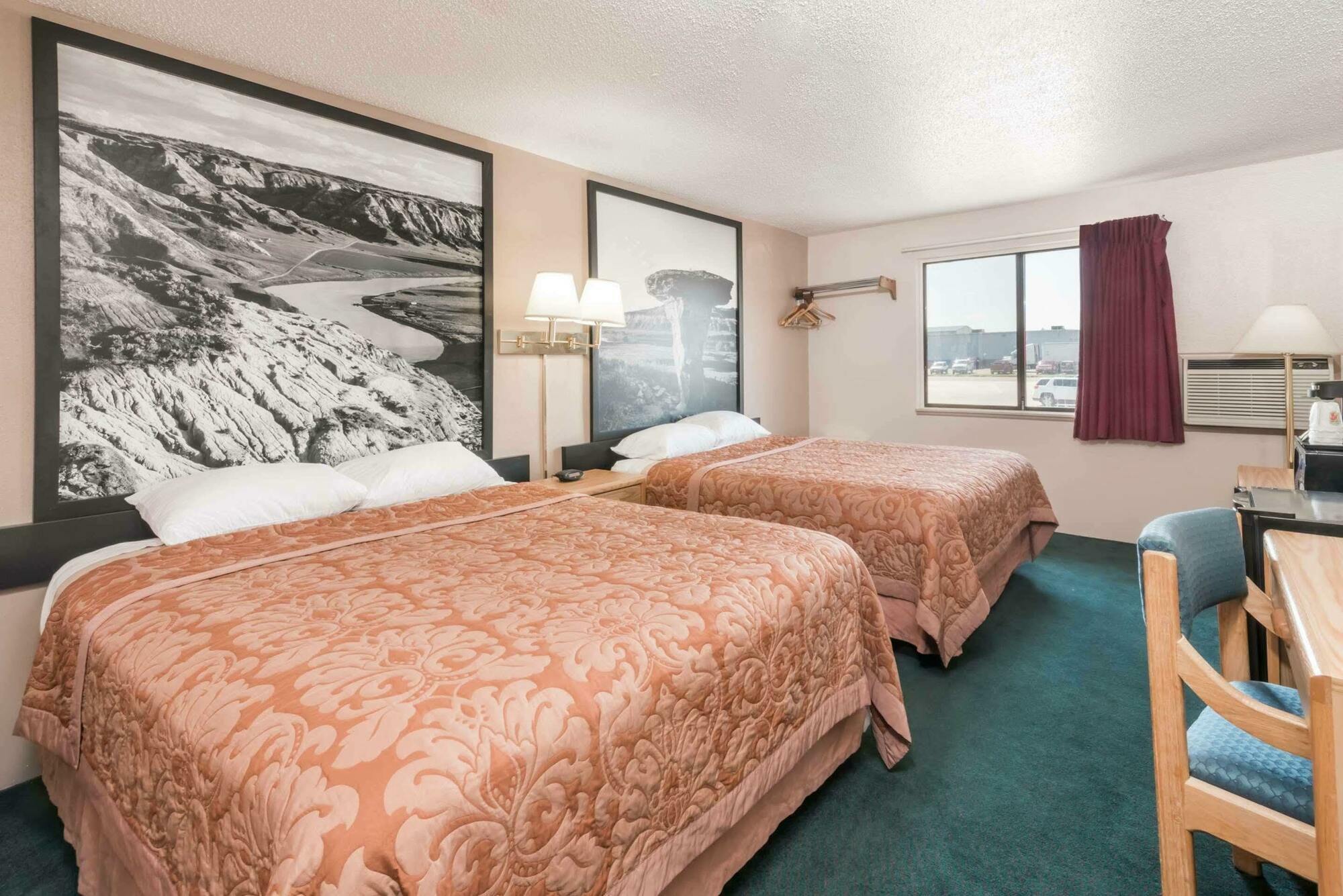 Super 8 By Wyndham Glendive Hotel Bagian luar foto